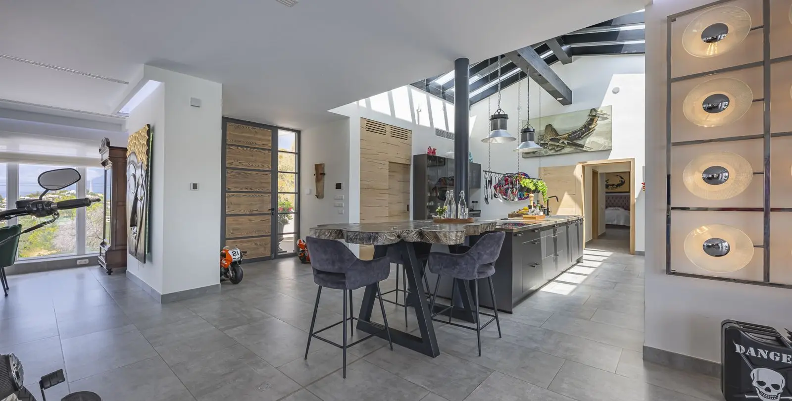 Sale of detached villa in Elviria 23