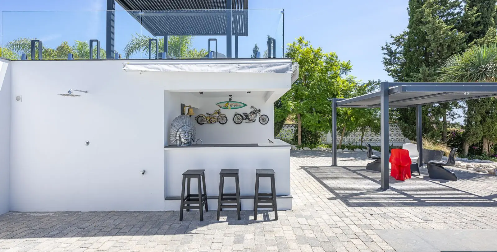 Sale of detached villa in Elviria 40