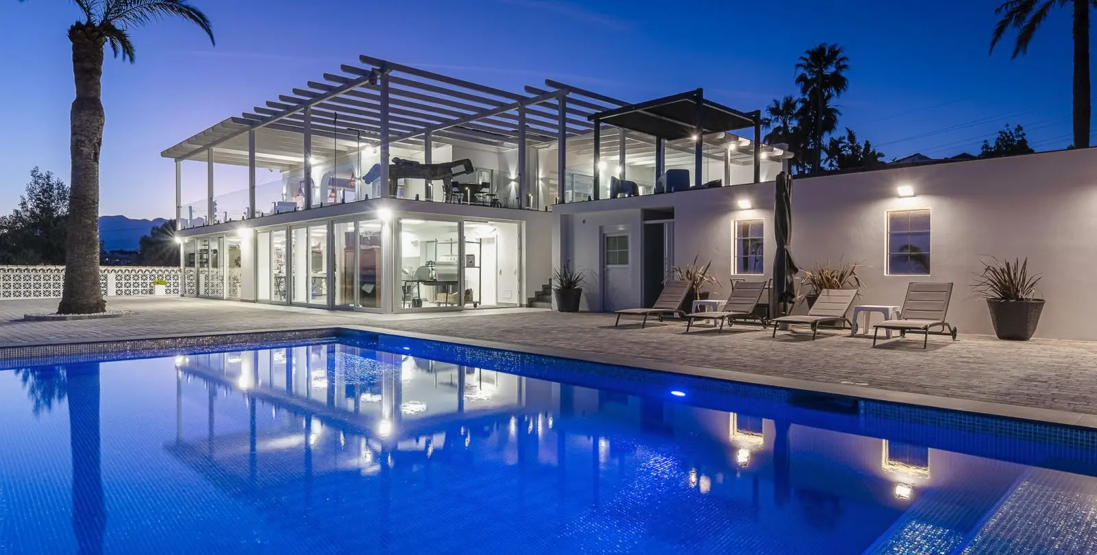 Sale of detached villa in Elviria 48