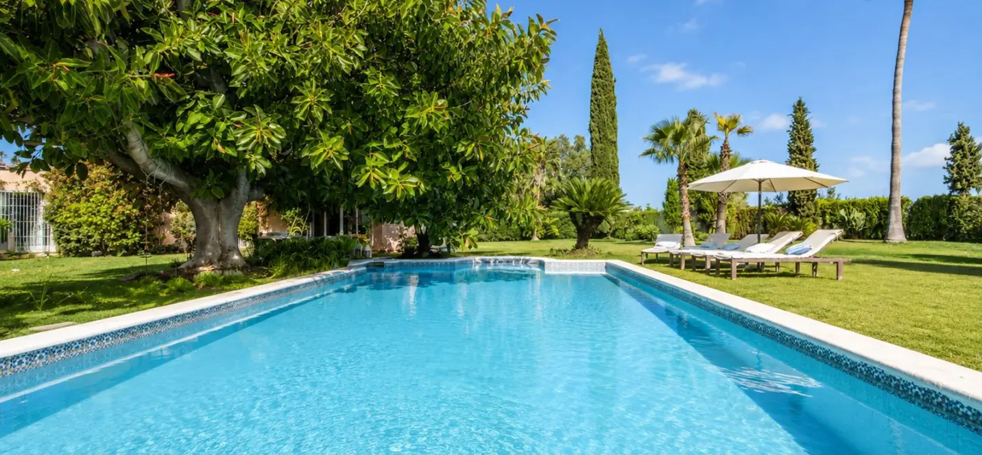 Sale of detached villa in La Quinta 2