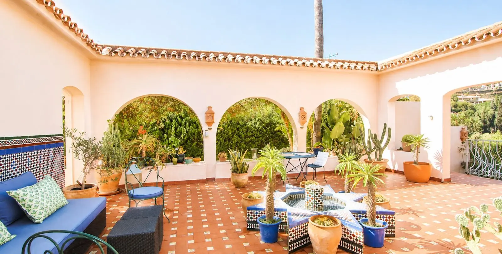 Sale of detached villa in La Quinta 32