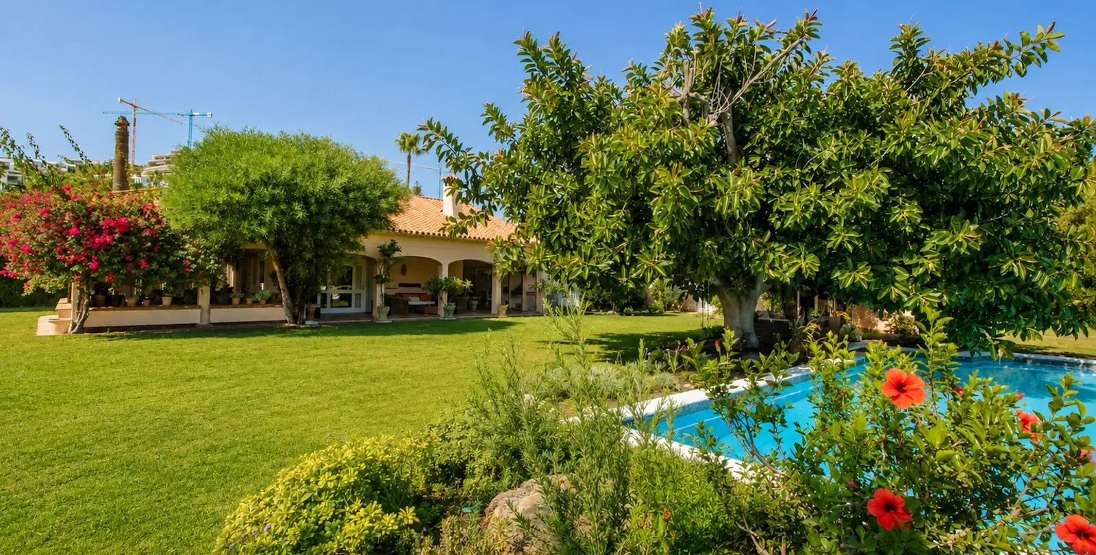 Venta de villa independiente en La Quinta 7