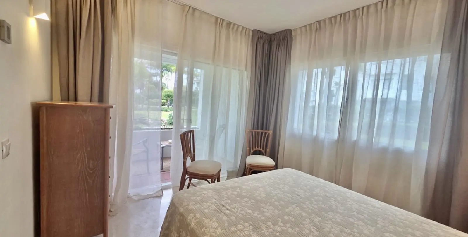 Long-term rent of ground floor apartment in Costalita 8