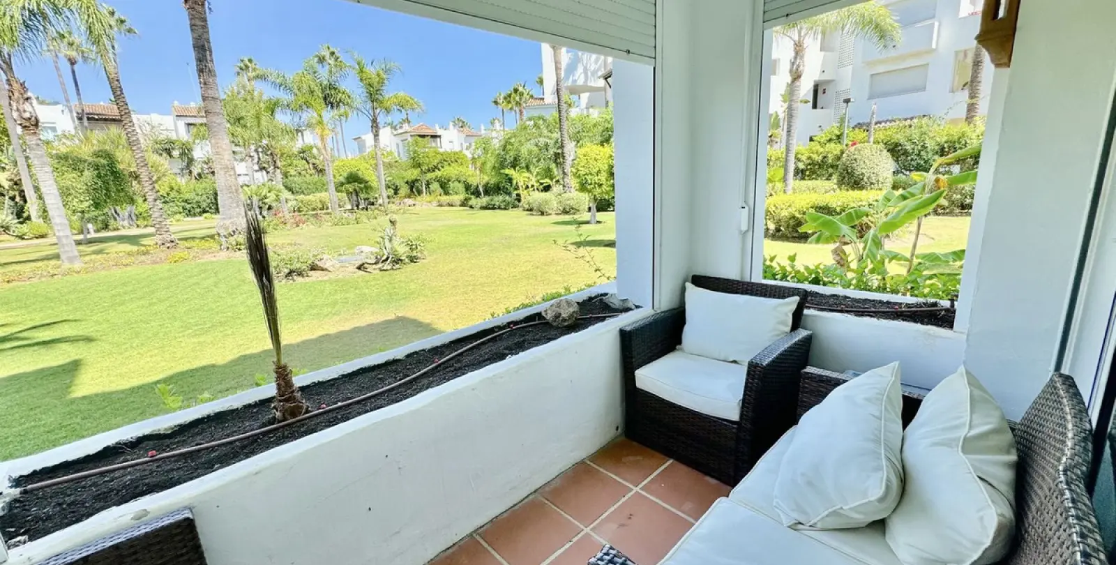 Long-term rent of ground floor apartment in Costalita 14
