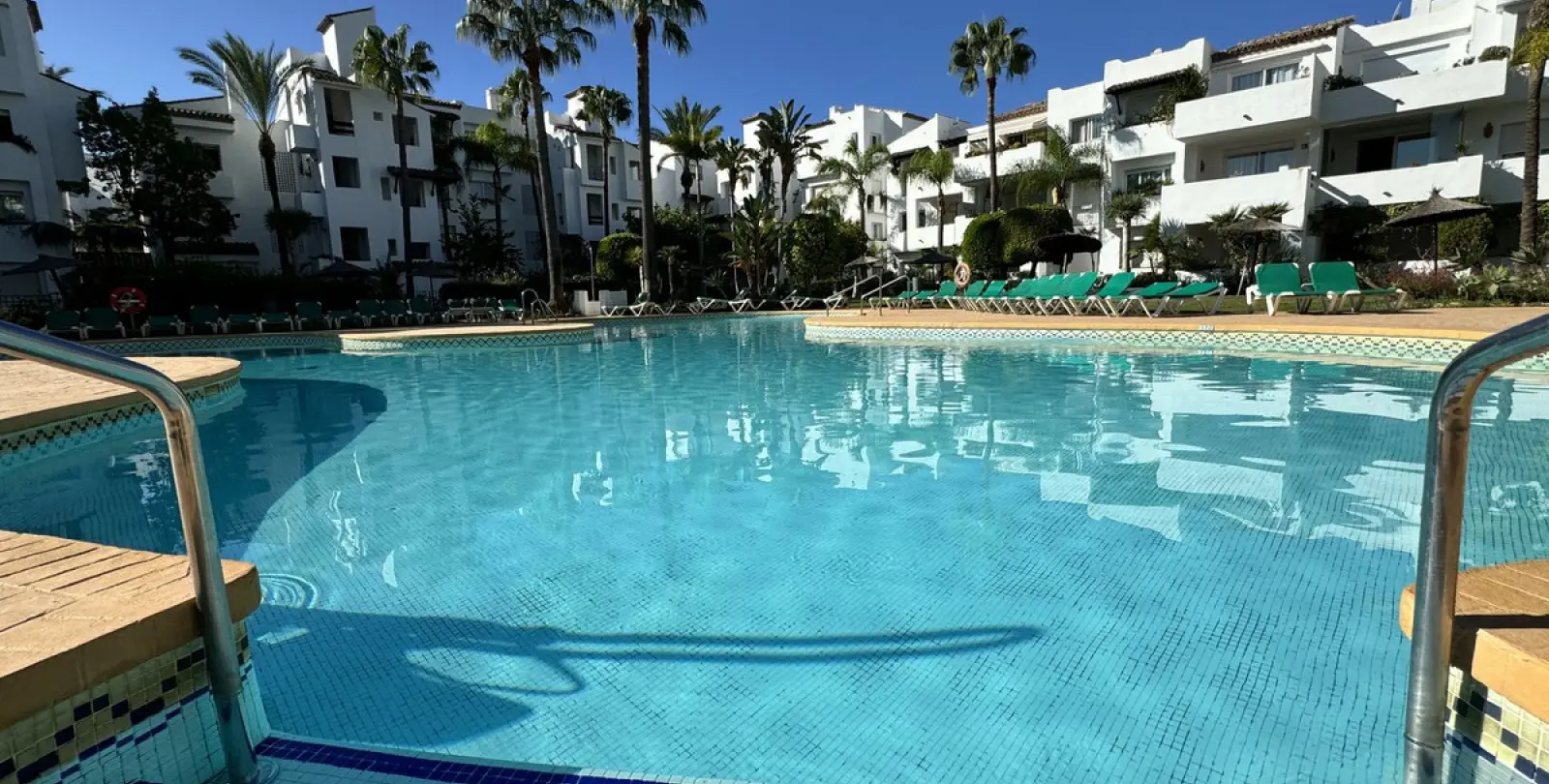Long-term rent of ground floor apartment in Costalita 25