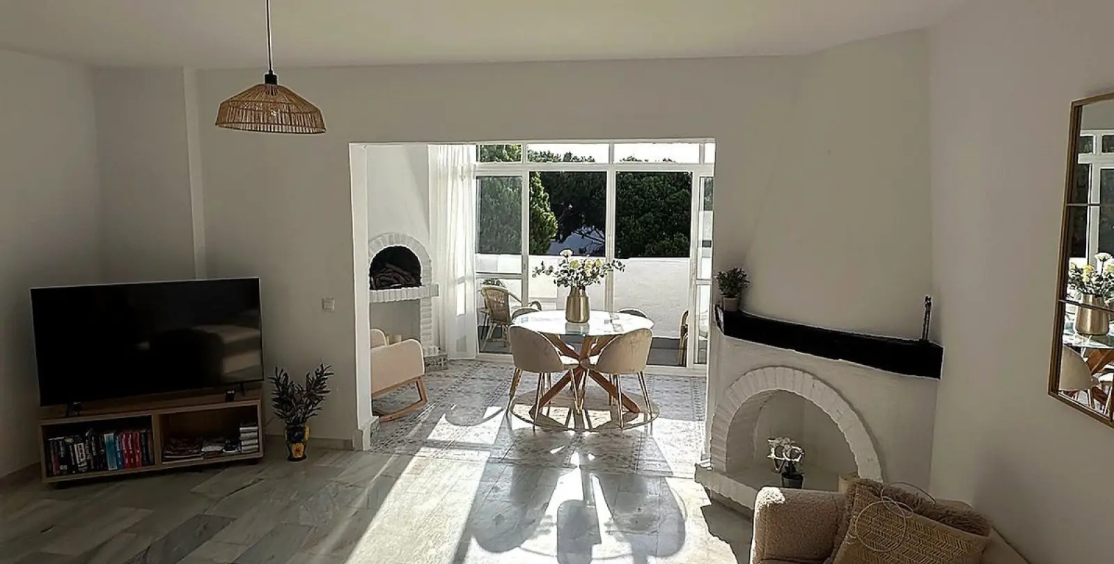 Sale of penthouse in Calahonda 6
