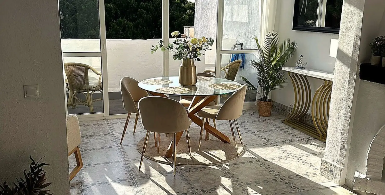 Sale of penthouse in Calahonda 7