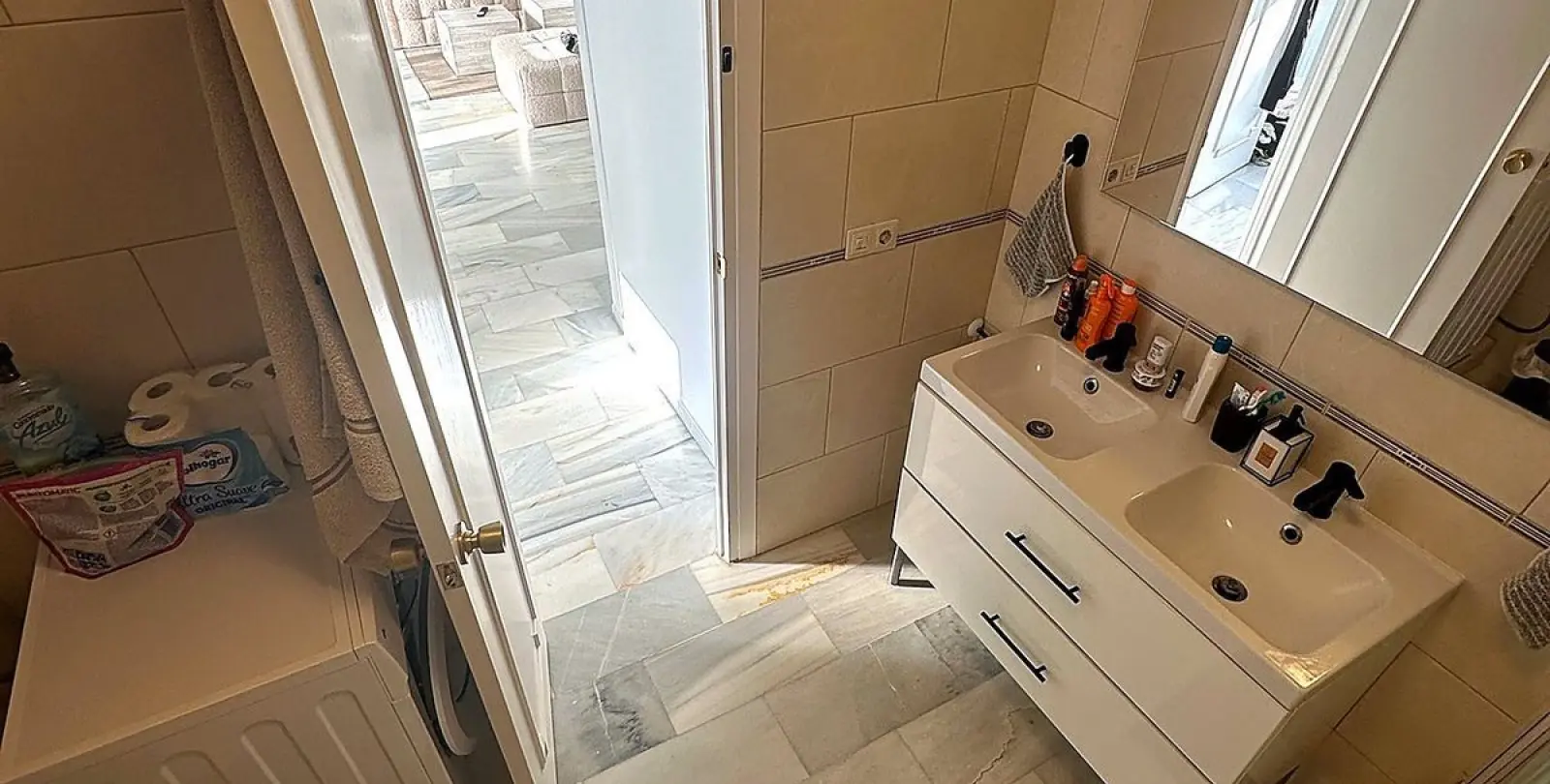 Sale of penthouse in Calahonda 16
