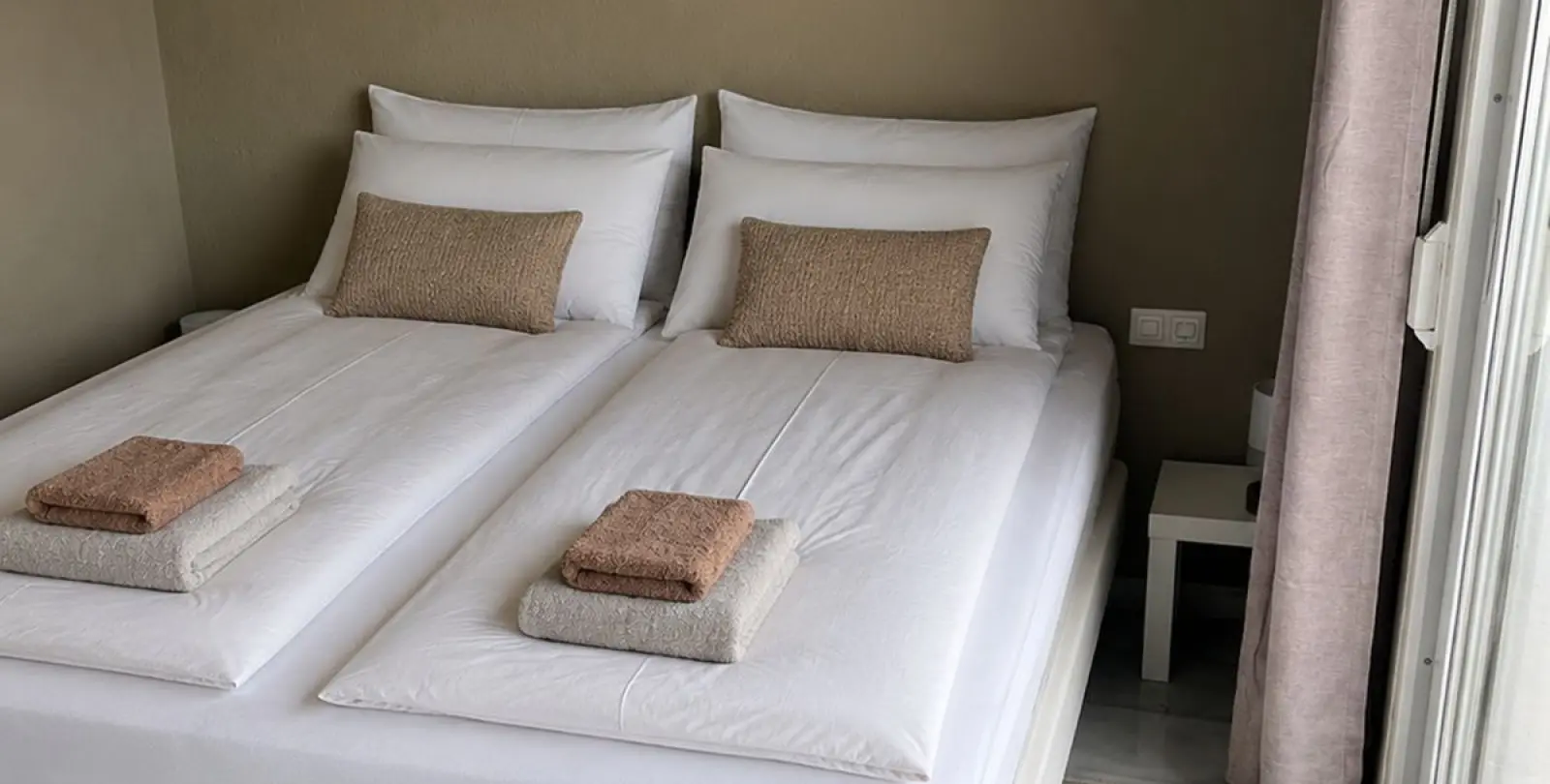 Sale of penthouse in Calahonda 17