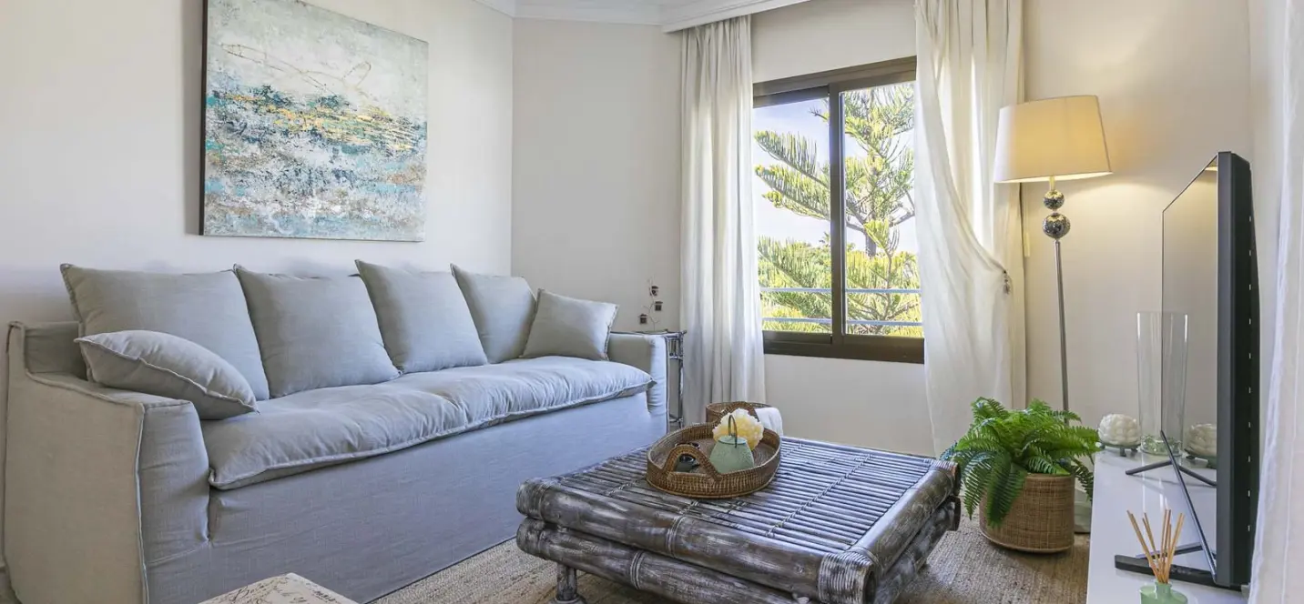 Sale of penthouse duplex in Elviria 1