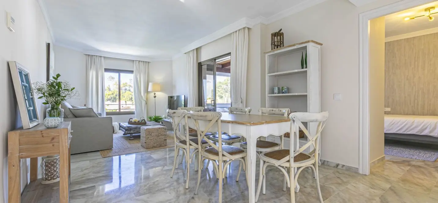 Sale of penthouse duplex in Elviria 3