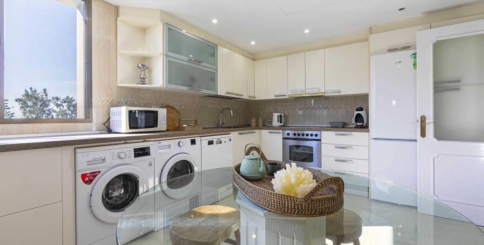 Продажа двухуровневого пентхауса в Elviria 14