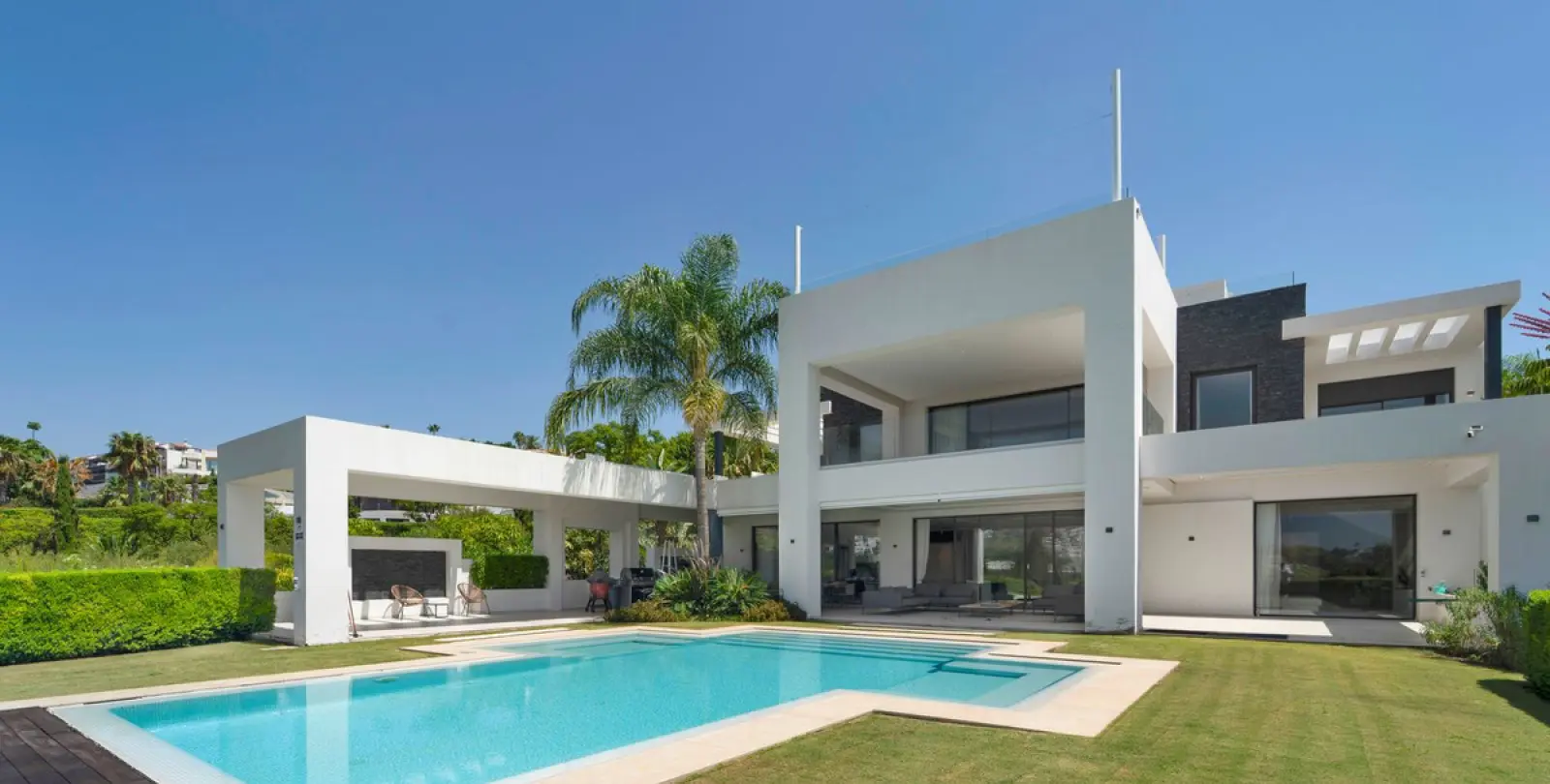Long-term rent of detached villa in Benahavís 1