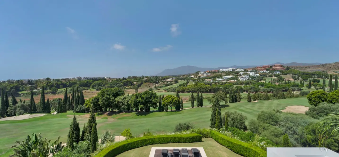 Long-term rent of detached villa in Benahavís 1