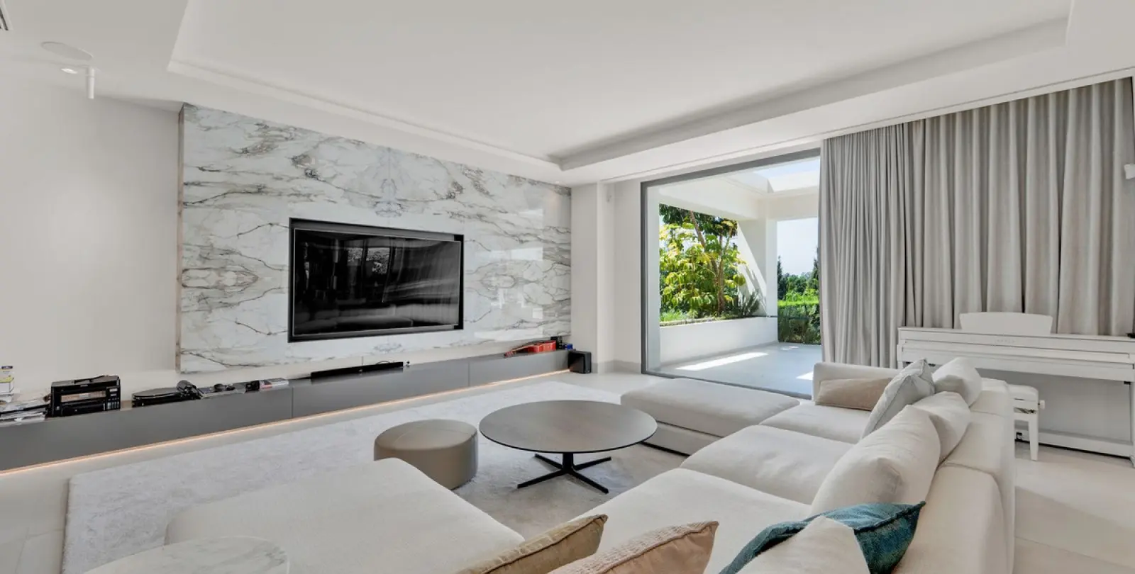 Long-term rent of detached villa in Benahavís 8
