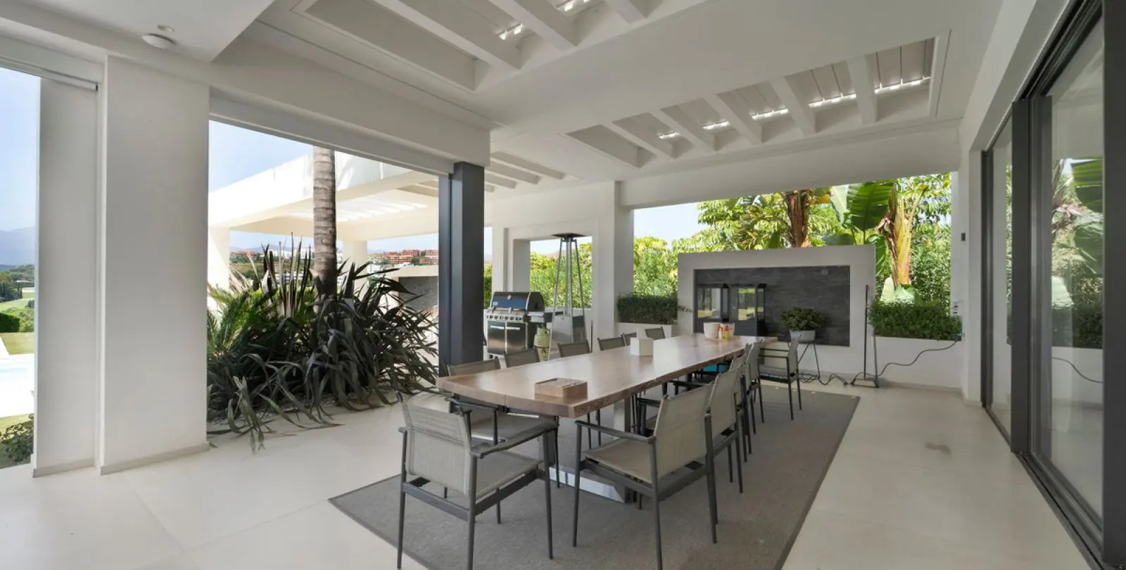 Long-term rent of detached villa in Benahavís 11