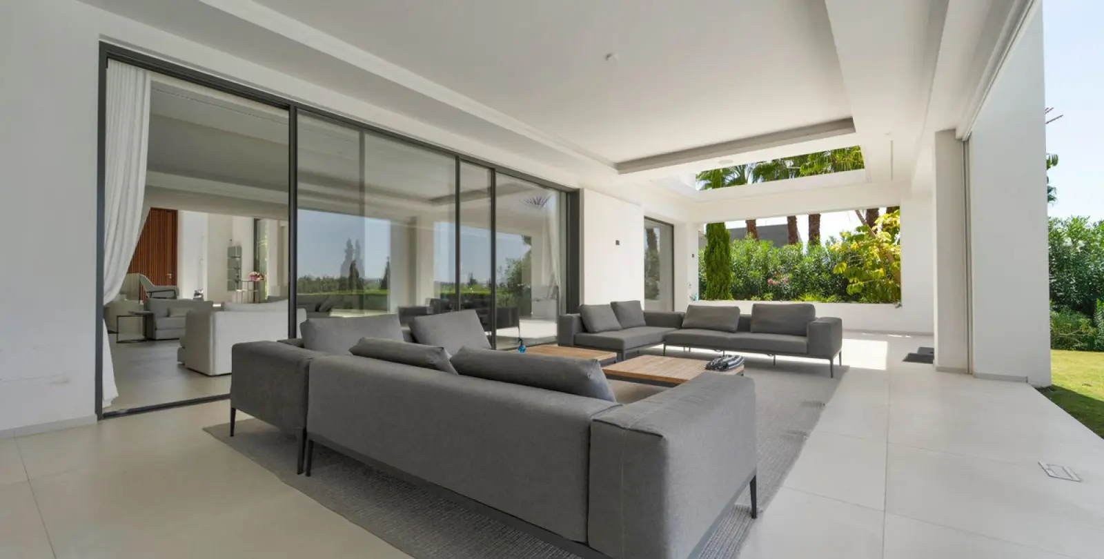 Long-term rent of detached villa in Benahavís 13