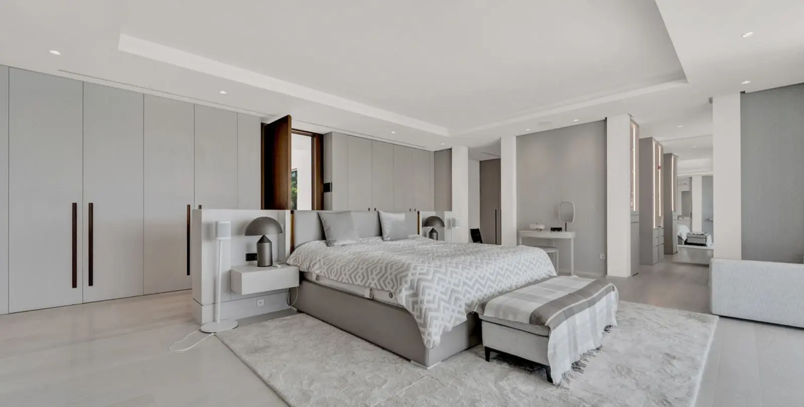 Long-term rent of detached villa in Benahavís 14