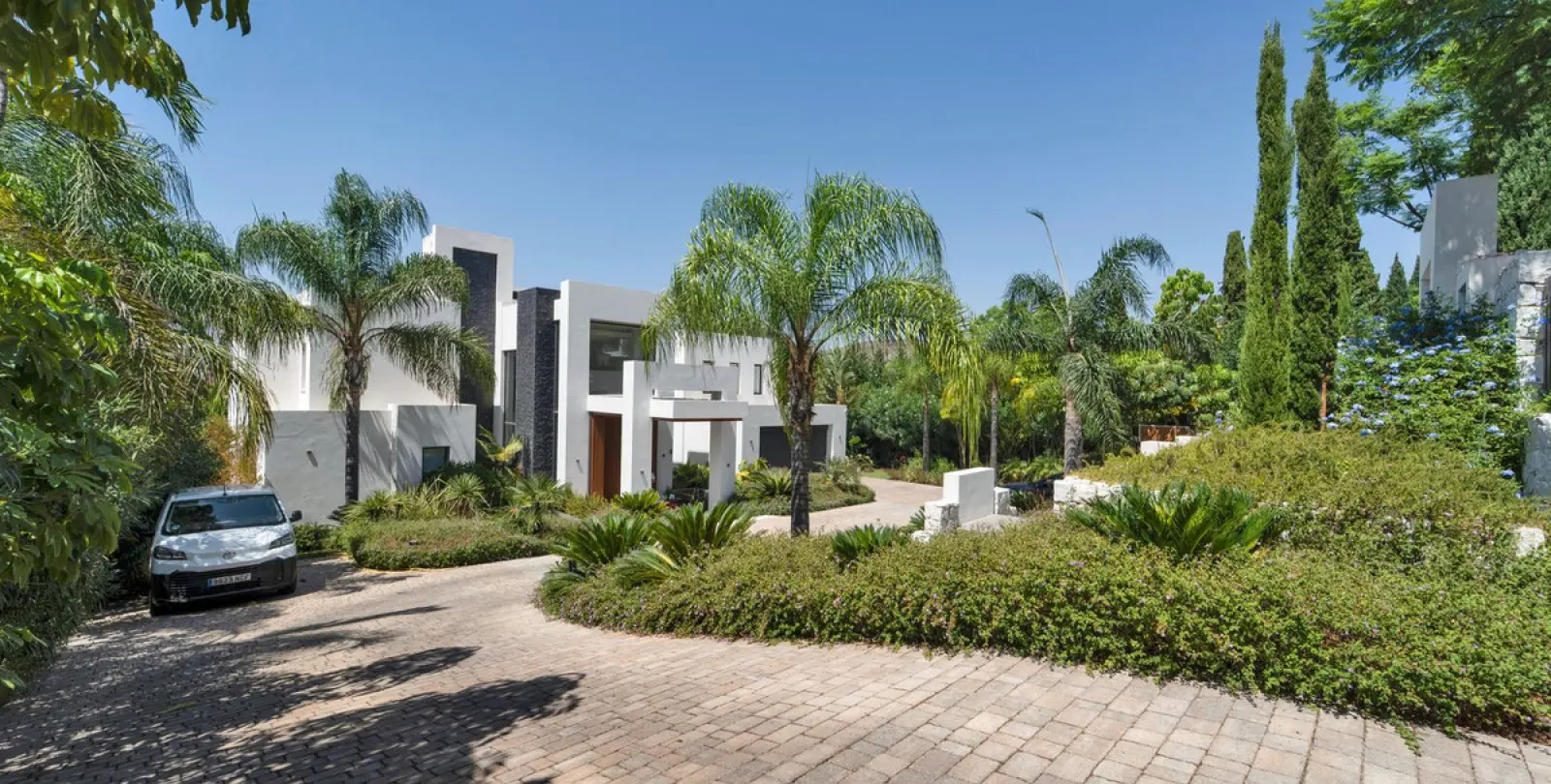 Long-term rent of detached villa in Benahavís 40