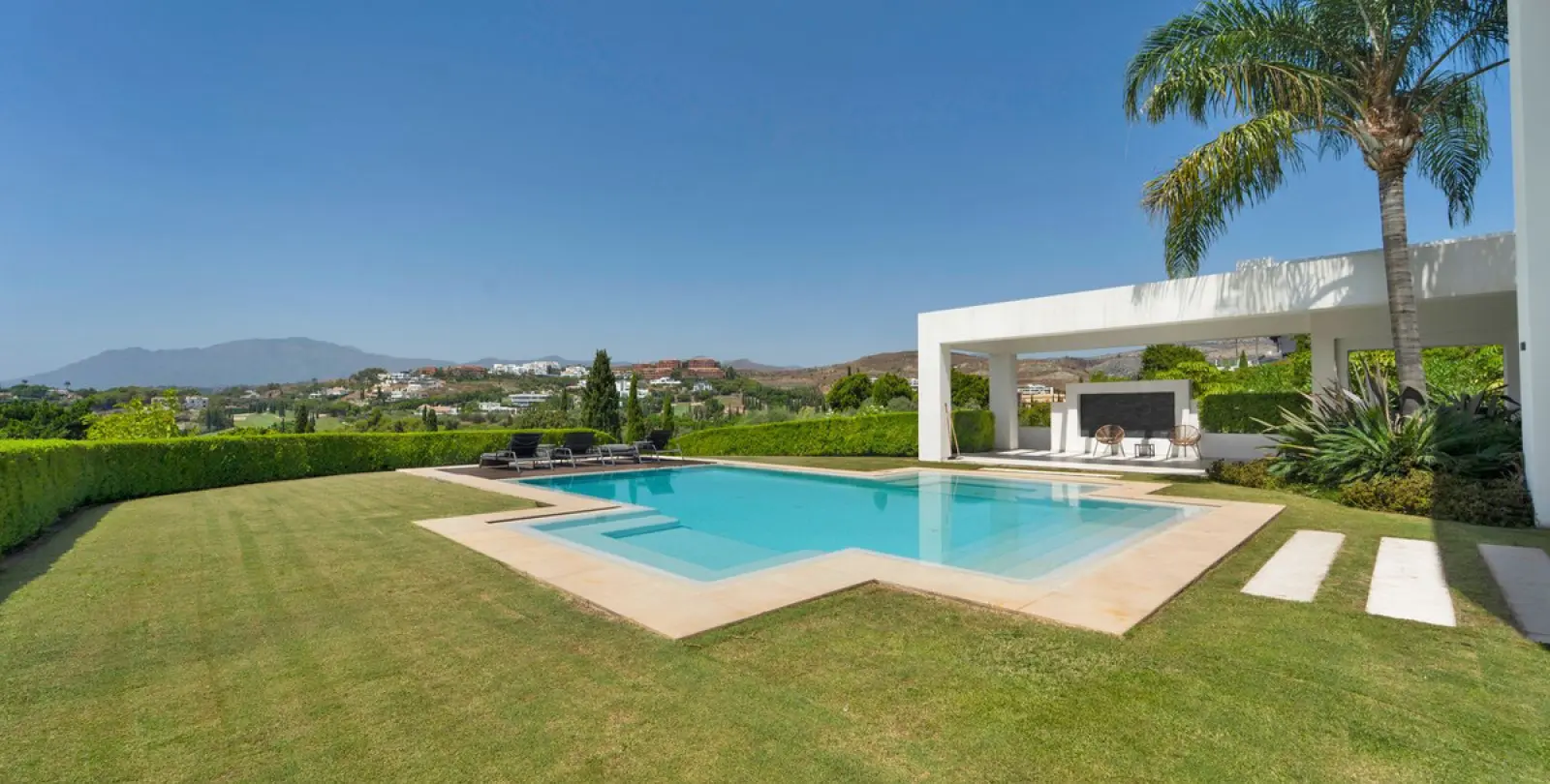 Long-term rent of detached villa in Benahavís 42