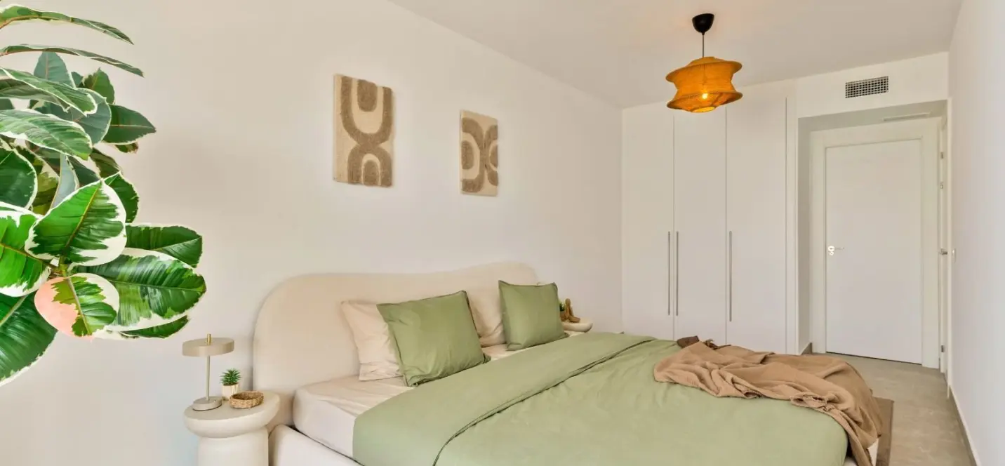 Sale of middle floor apartment in Estepona 4