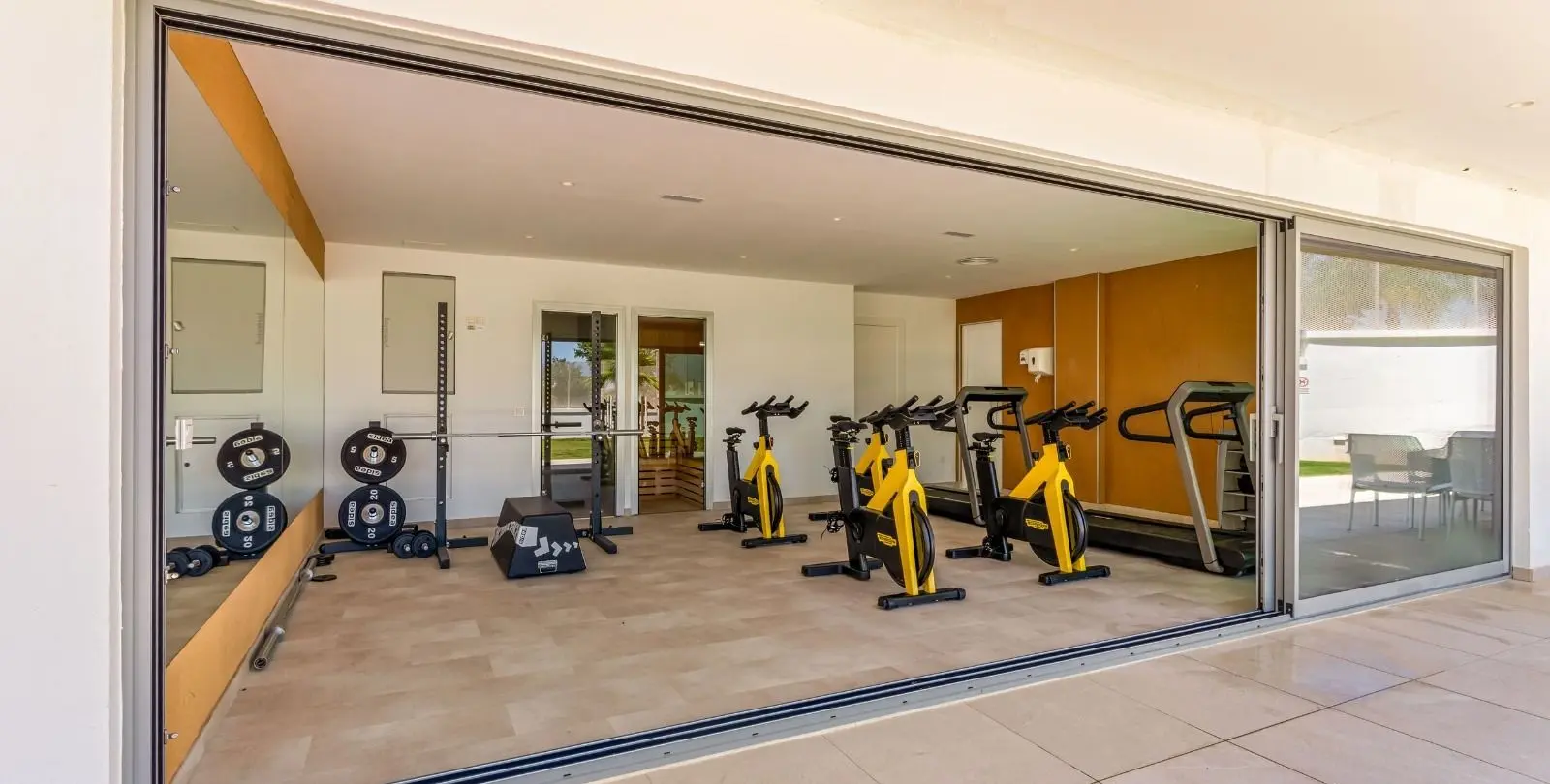 Sale of middle floor apartment in Estepona 22