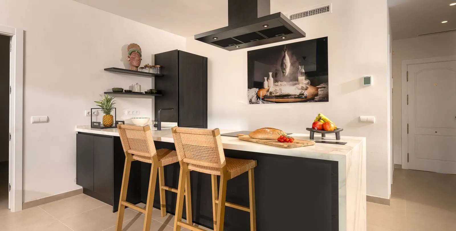Продажа апартаментов на среднем этаже в Estepona 12