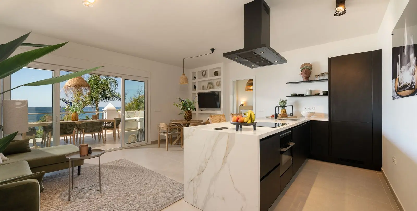 Продажа апартаментов на среднем этаже в Estepona 16