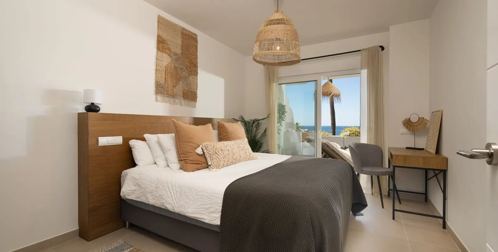 Продажа апартаментов на среднем этаже в Estepona 20