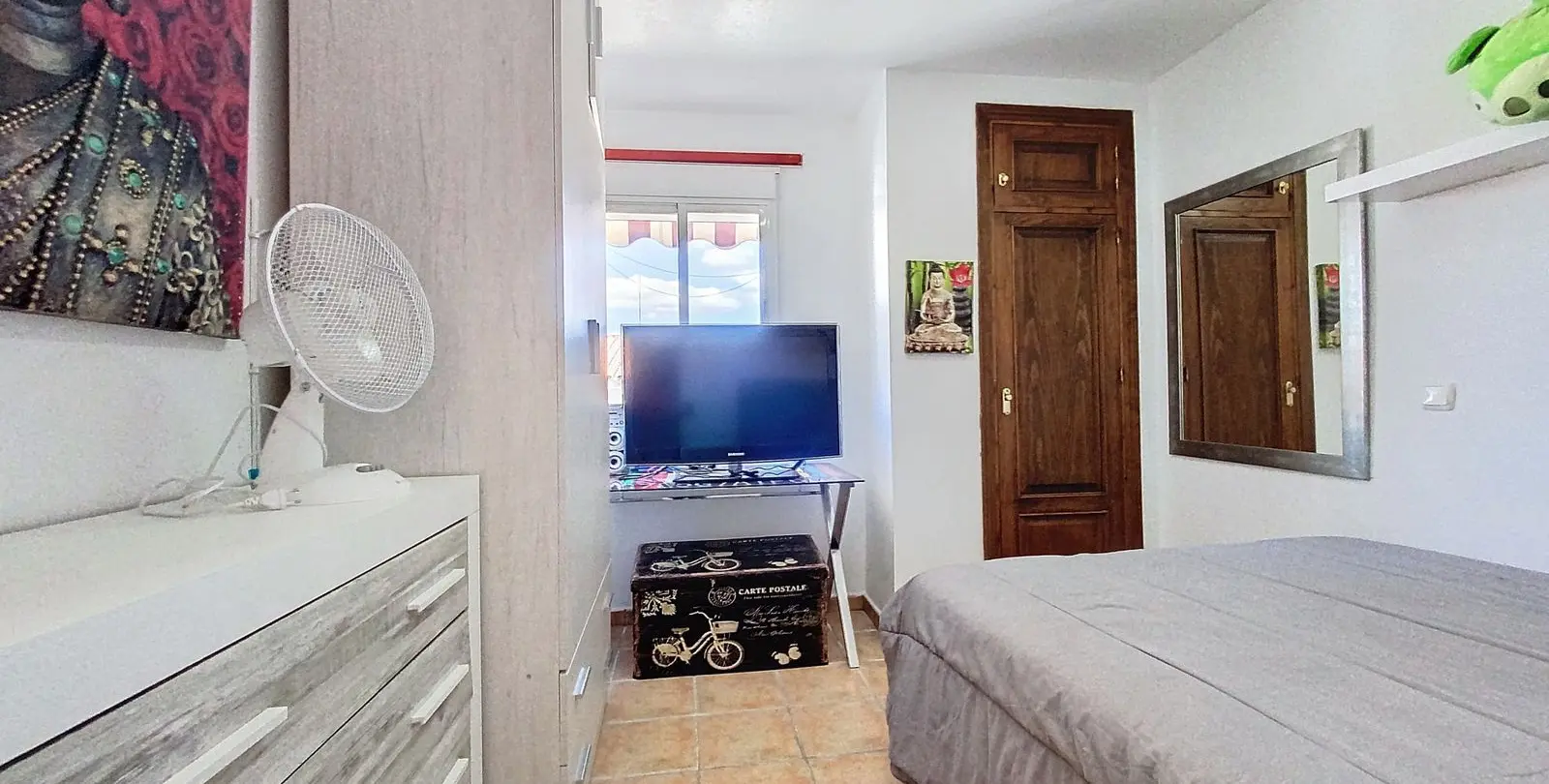 Продажа апартаментов на среднем этаже в Estepona 10