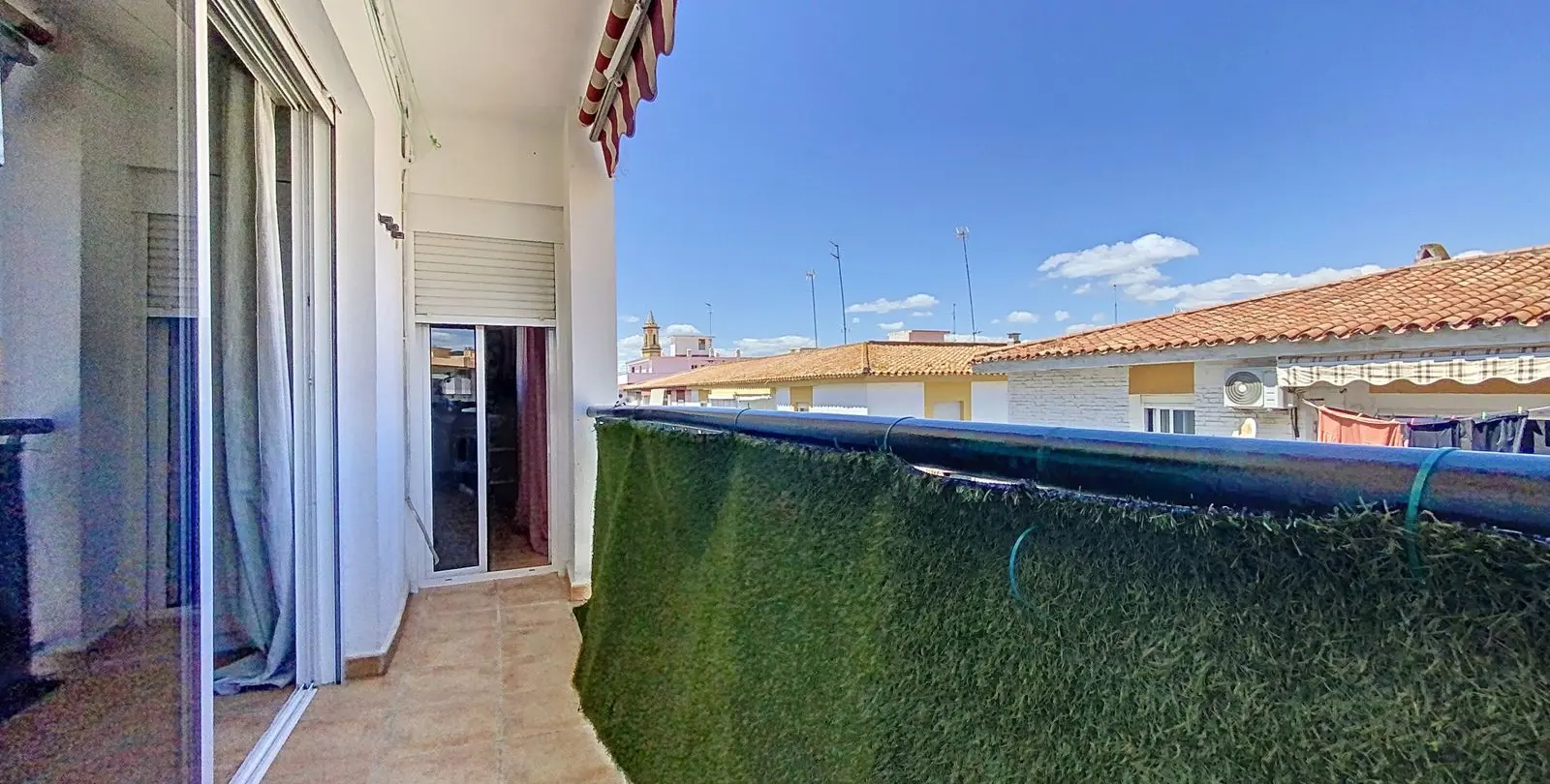 Продажа апартаментов на среднем этаже в Estepona 19