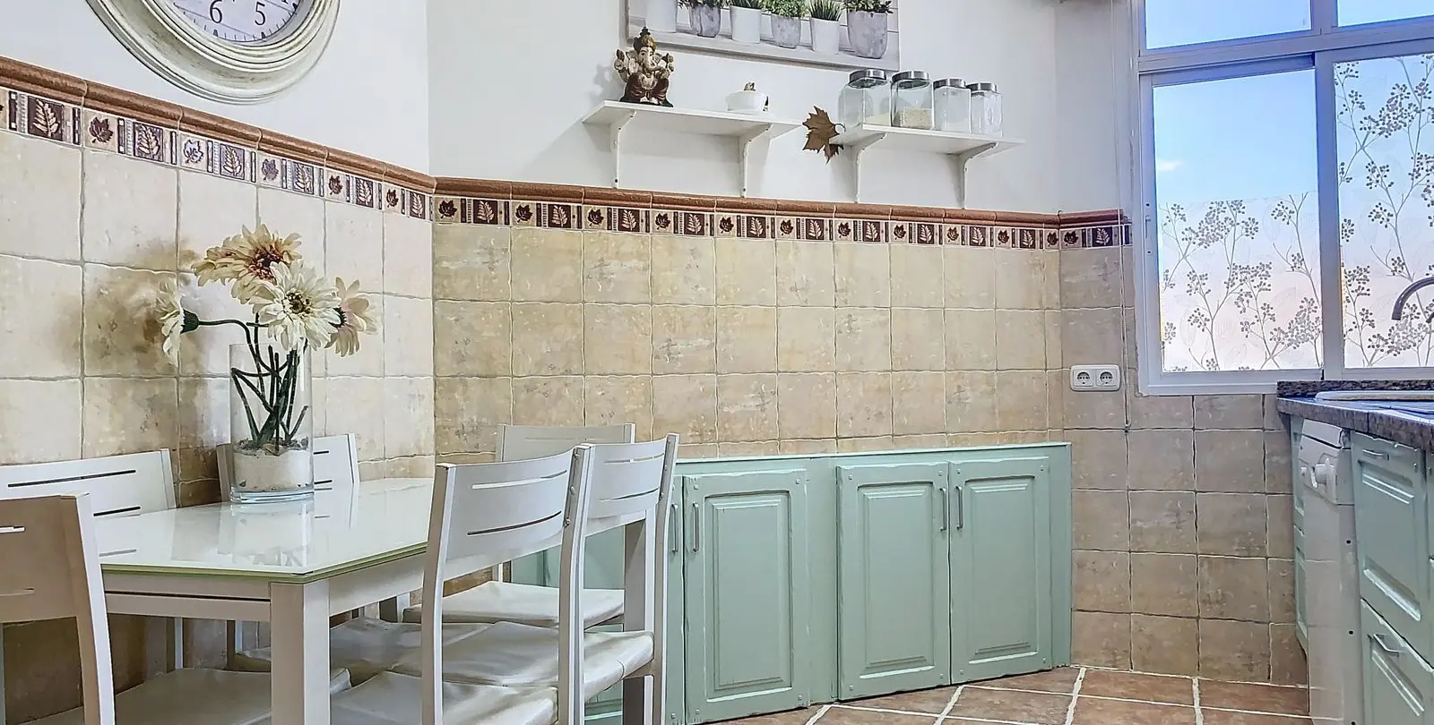 Продажа апартаментов на среднем этаже в Estepona 24