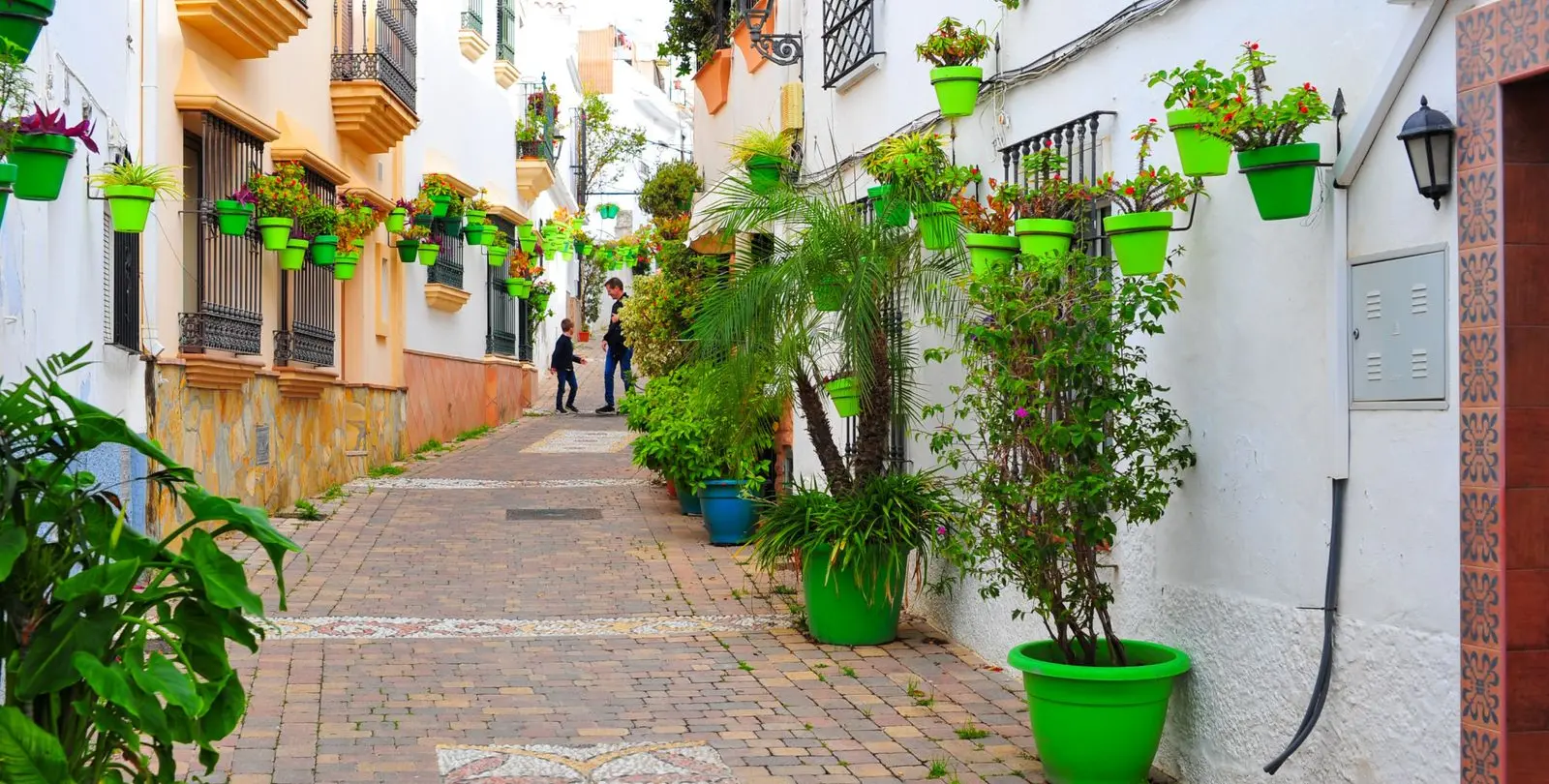 Продажа апартаментов на среднем этаже в Estepona 39