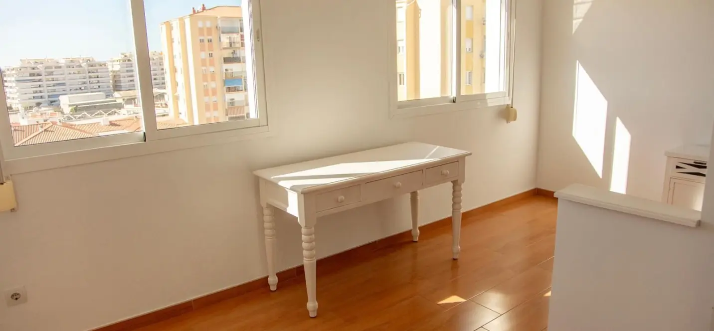 Sale of middle floor apartment in San Pedro de Alcántara 4