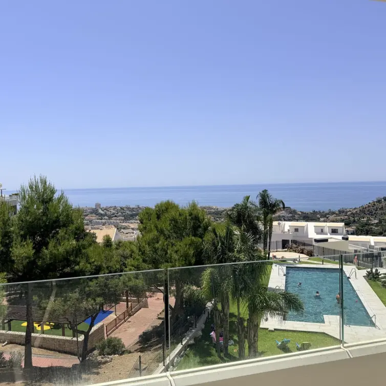 Продажа апартаментов на среднем этаже в Benalmadena