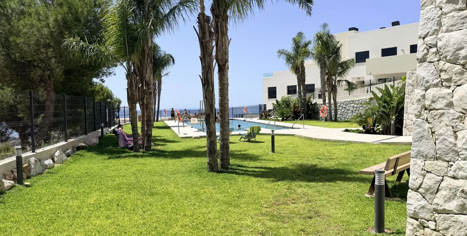 Venta de apartamento en planta media en Benalmadena 2