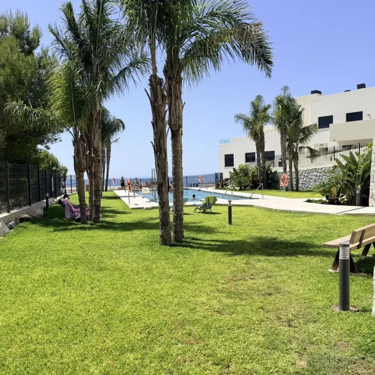 Продажа апартаментов на среднем этаже в Benalmadena