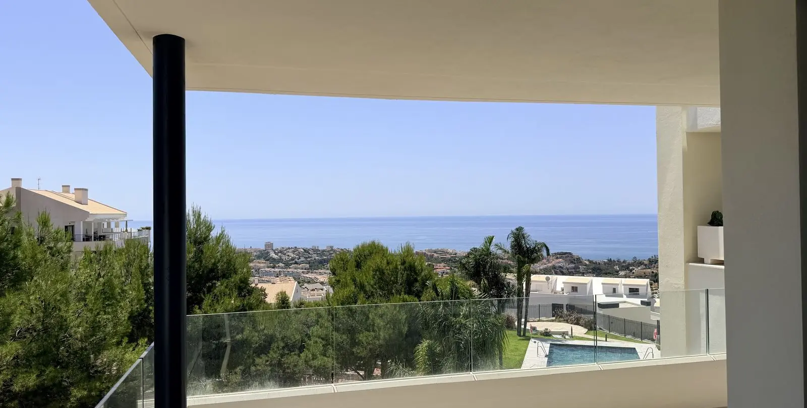 Venta de apartamento en planta media en Benalmadena 12