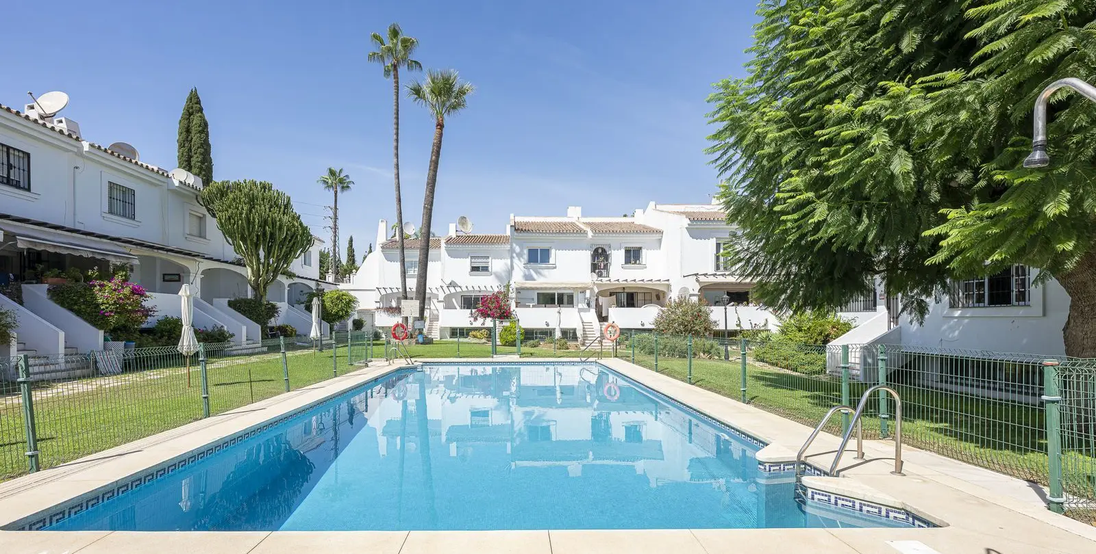 Venta de casa pareada en Nueva Andalucía 1