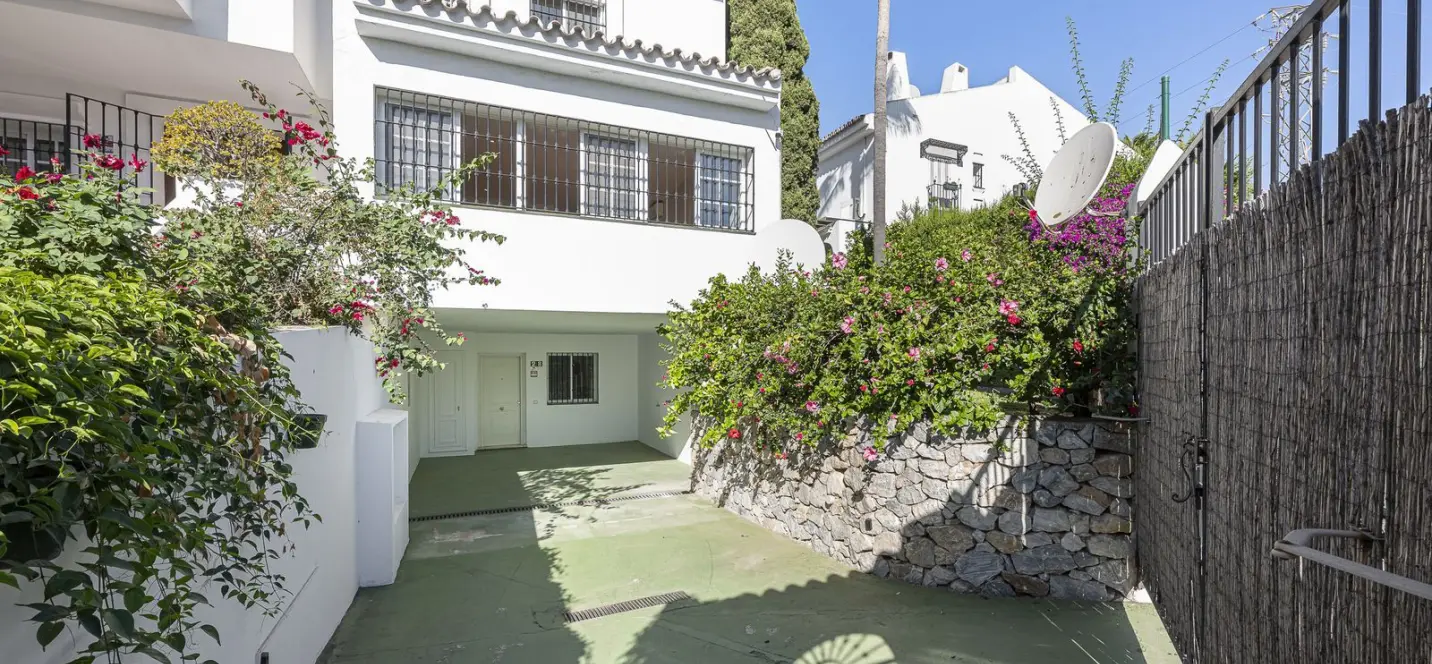 Venta de casa pareada en Nueva Andalucía 1