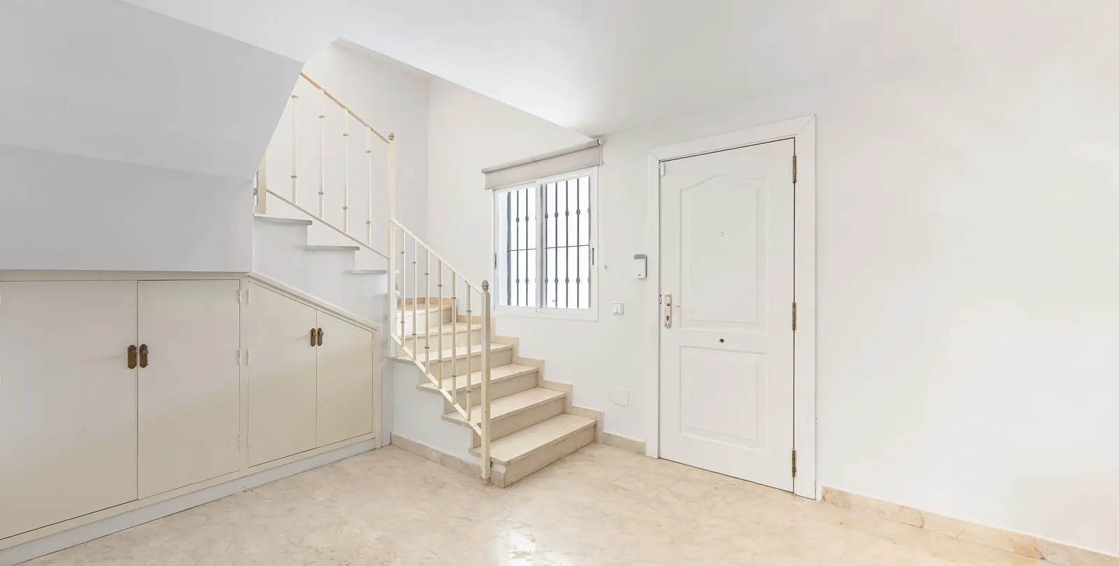 Venta de casa pareada en Nueva Andalucía 3