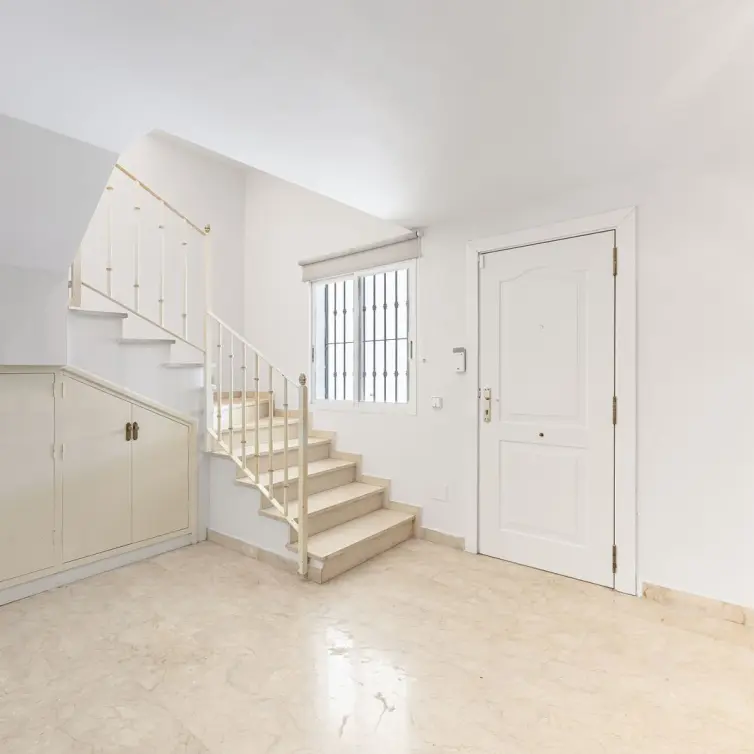 Venta de casa pareada en Nueva Andalucía
