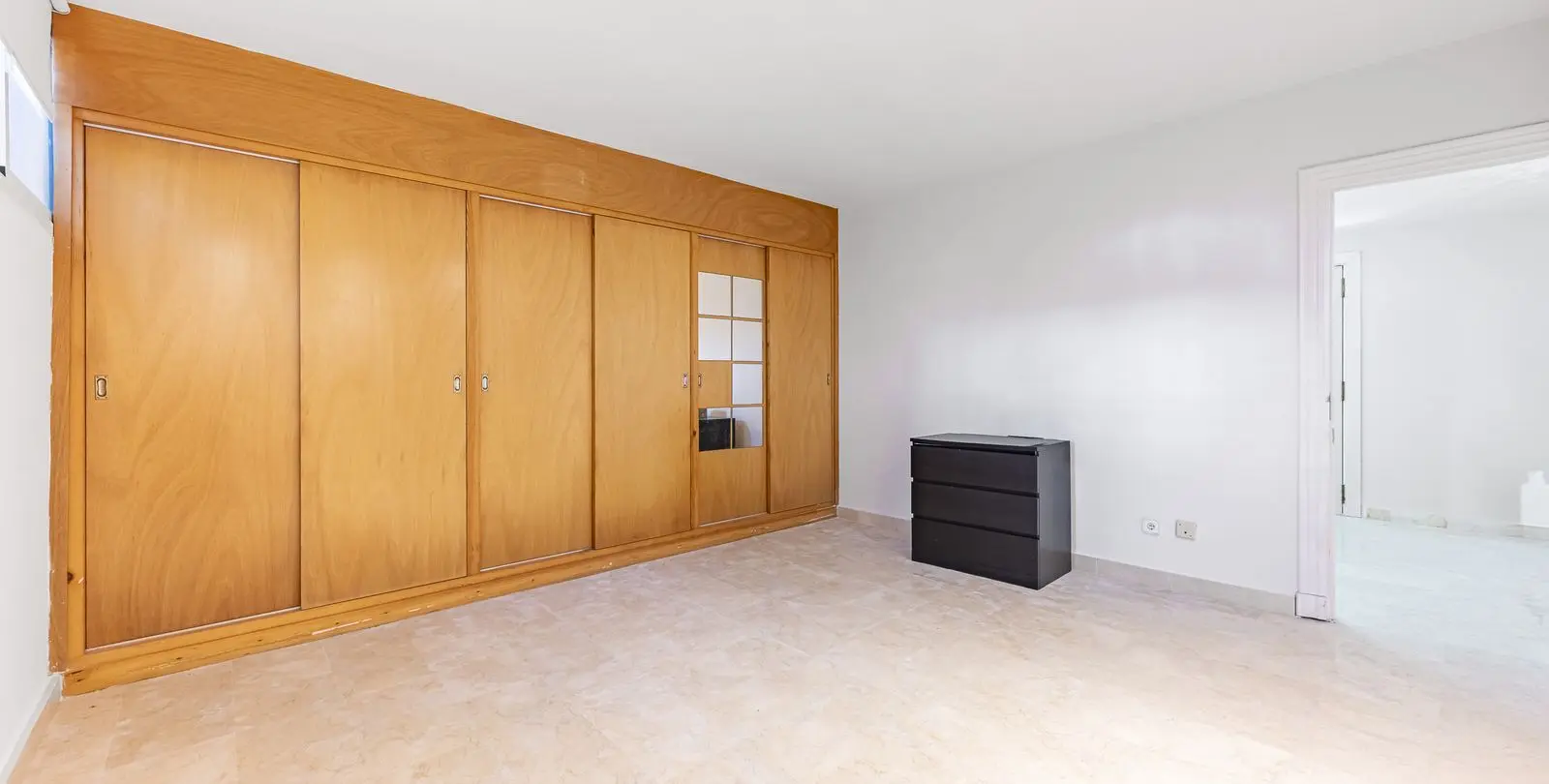Venta de casa pareada en Nueva Andalucía 5
