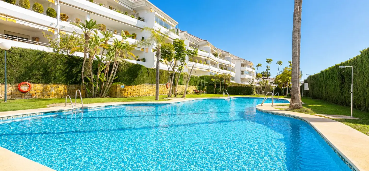 Venta de ático dúplex en Guadalmina Baja 0