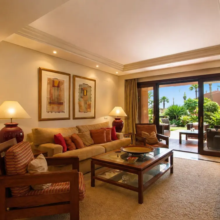 Venta de apartamento en planta baja en Estepona