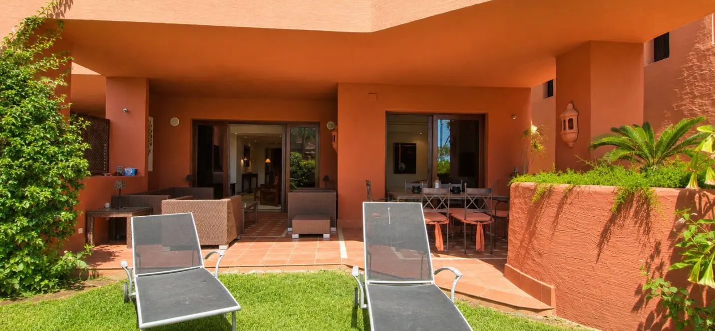 Venta de apartamento en planta baja en Estepona 3
