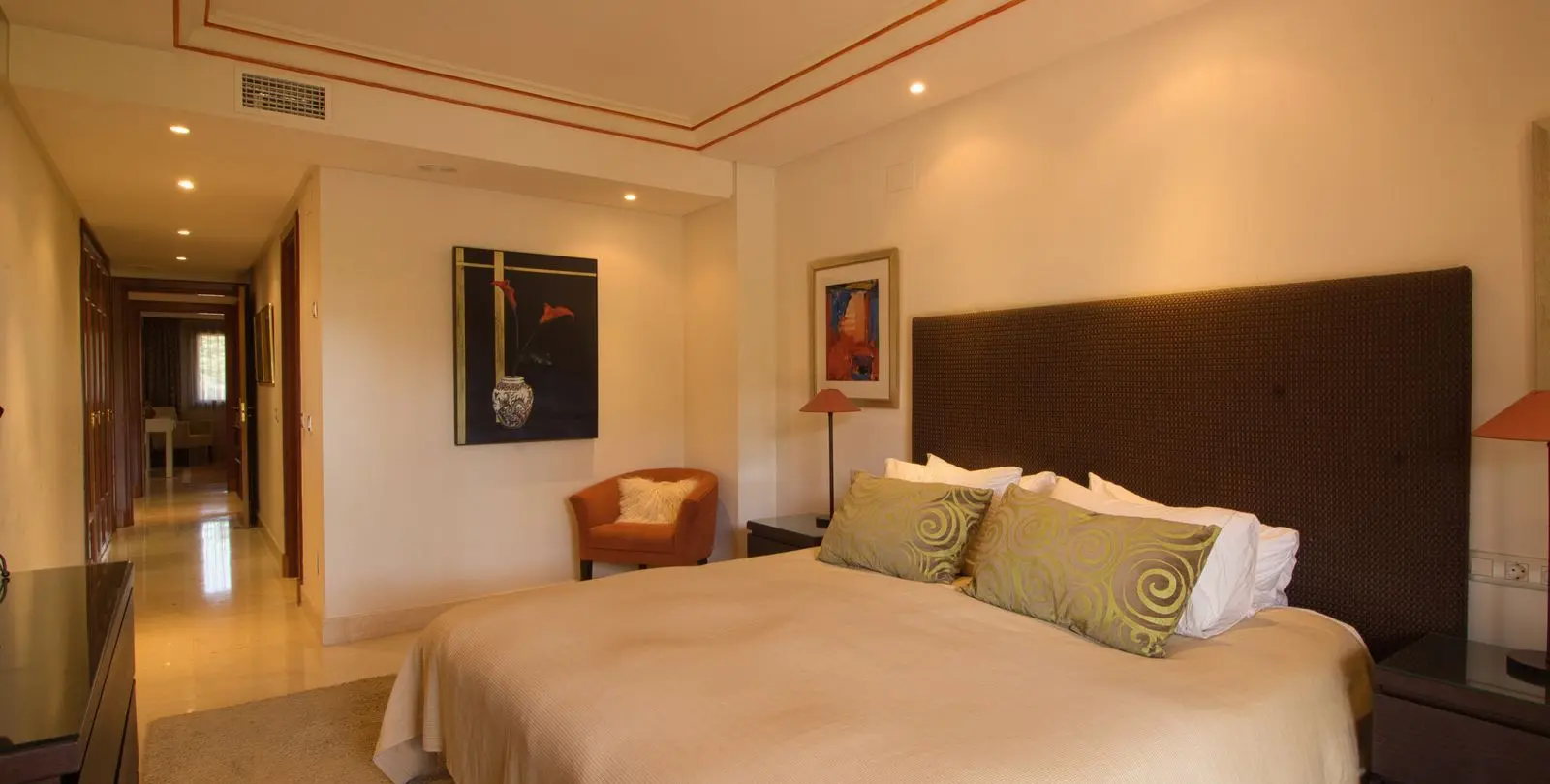 Venta de apartamento en planta baja en Estepona 10