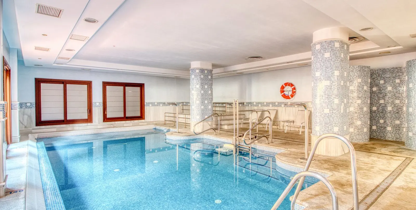 Venta de apartamento en planta baja en Estepona 19