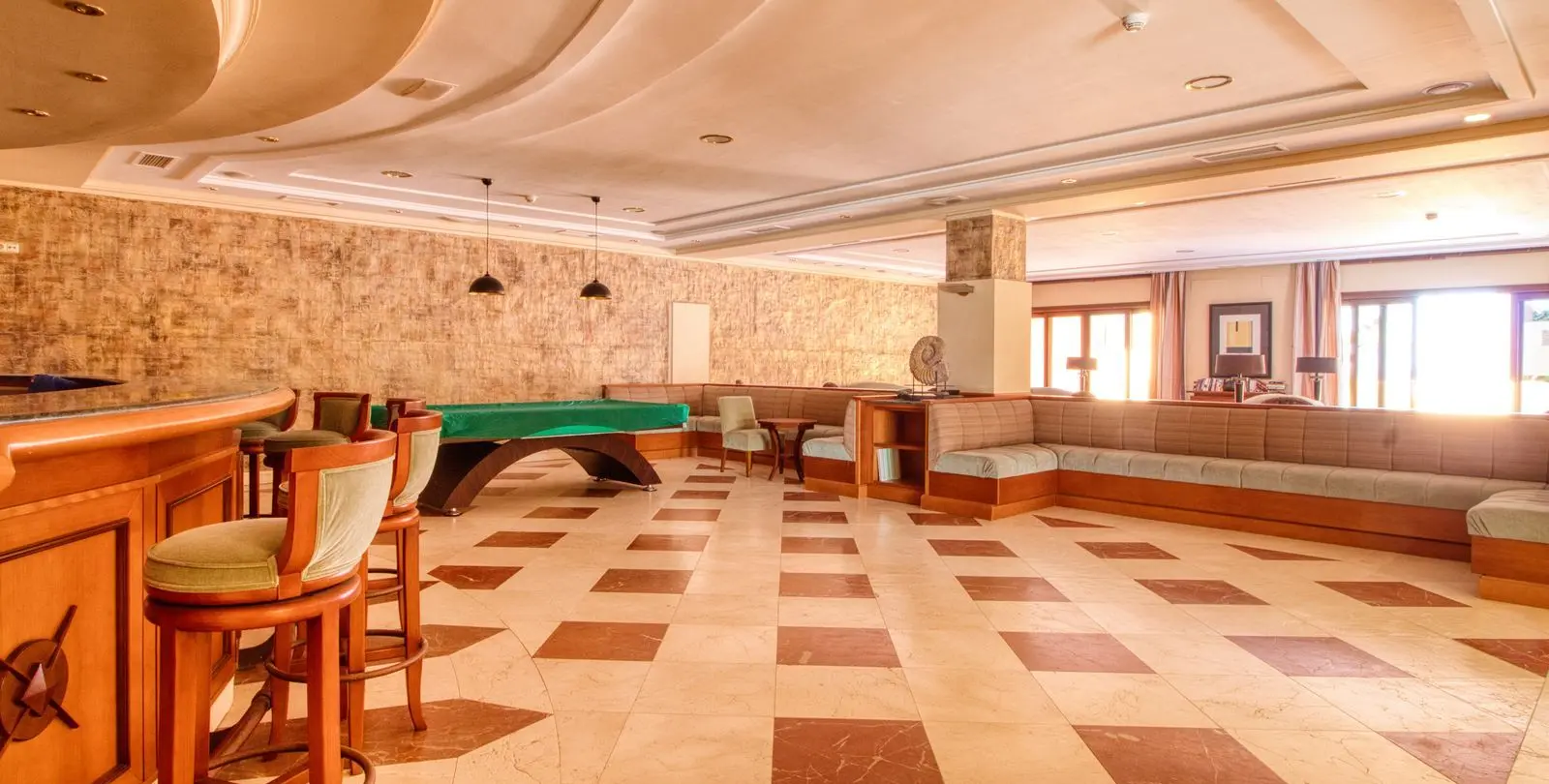 Venta de apartamento en planta baja en Estepona 34