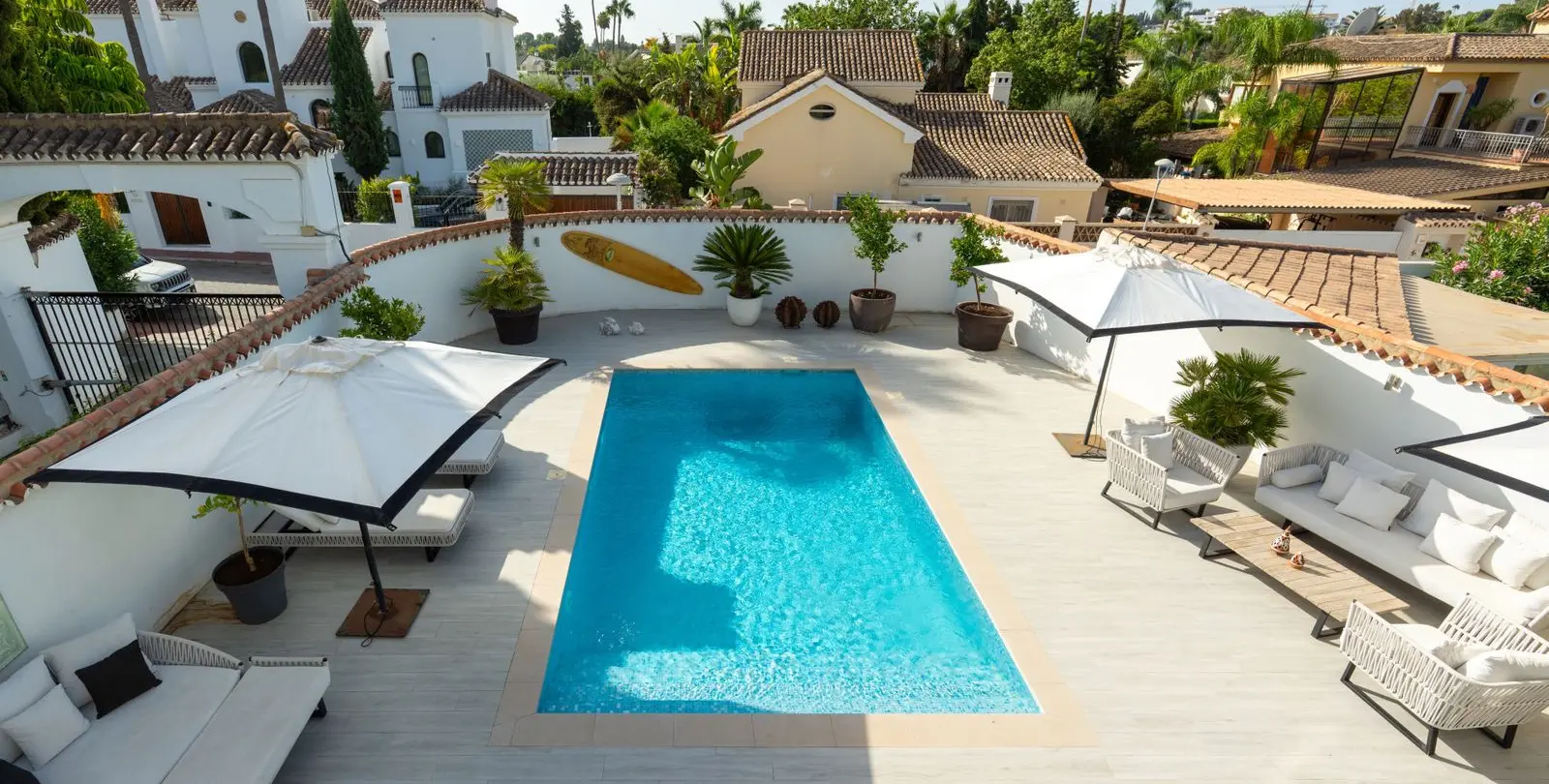 Venta de villa independiente en Nueva Andalucía 4